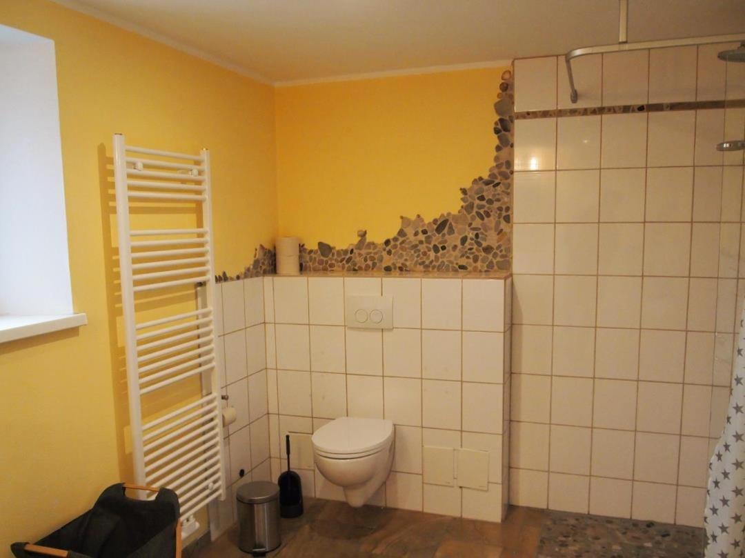 Neu Fewo Im Bauernhaus Mit Idyllischem Innenhof Und Naturgarten Mesekenhagen المظهر الخارجي الصورة